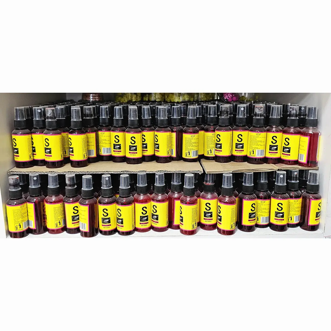 Red Fishing Liquid Effective Fishing Scent Attractant for Trout Bass Crucian Yem - Image 3